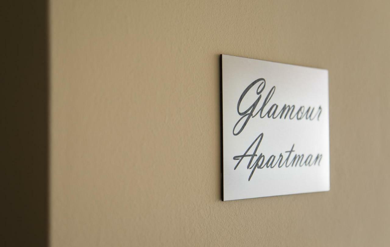 Appartement Glamour Apartman à Eger Extérieur photo