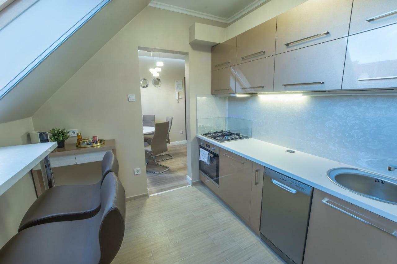 Appartement Glamour Apartman à Eger Extérieur photo